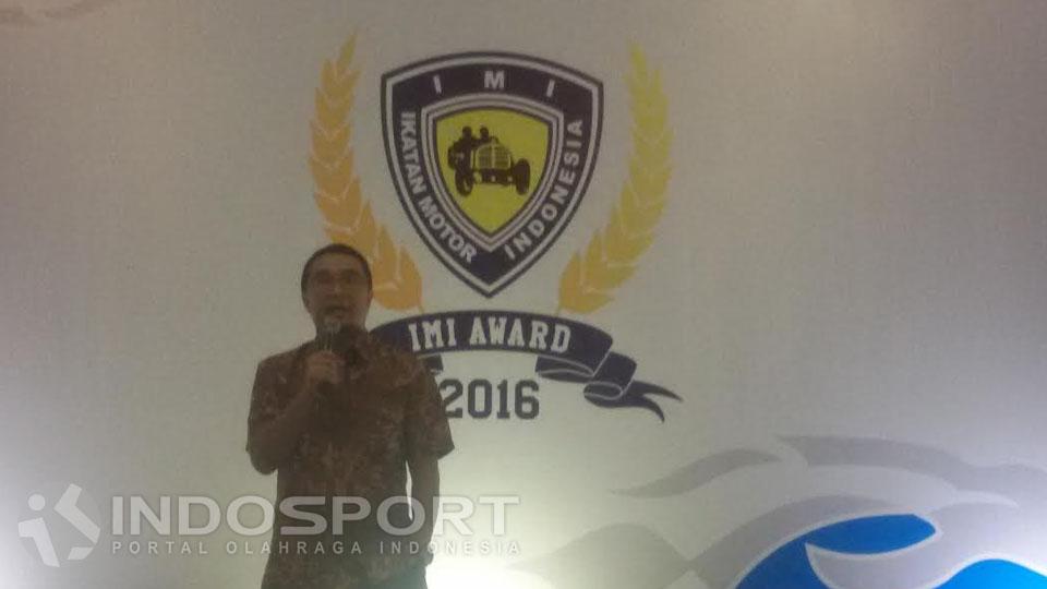 Ketua%20Umum%20IMI%2C%20Sadikin%20Aksa%20dalam%20sambutannya%20di%20acara%20IMI%20Award.